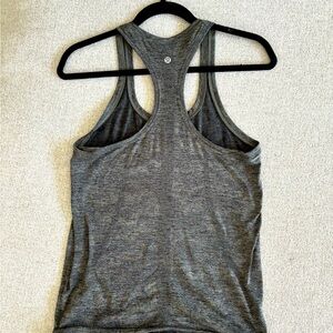 Lululemon Tech Tank Size olive green size 6